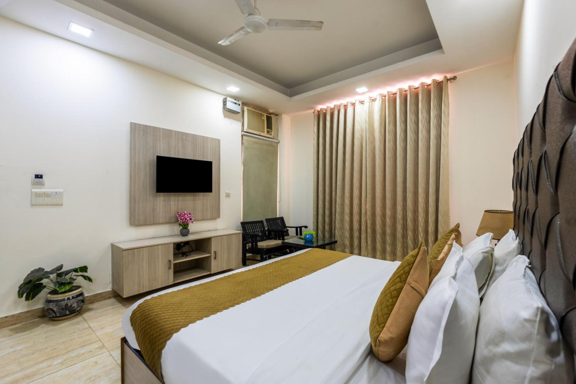 Kabul Hotel By Nexhub Palace - Medanta Gurgaon Exterior foto