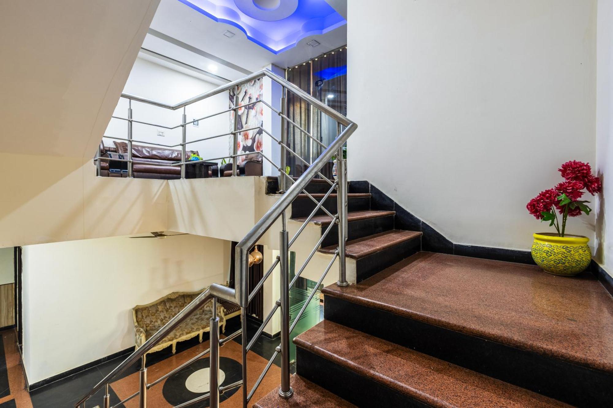 Kabul Hotel By Nexhub Palace - Medanta Gurgaon Exterior foto