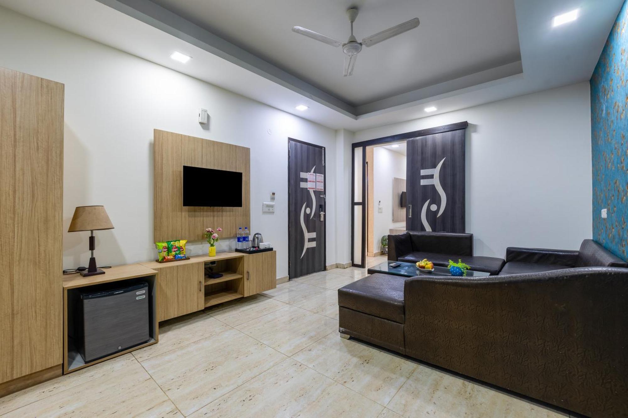 Kabul Hotel By Nexhub Palace - Medanta Gurgaon Exterior foto